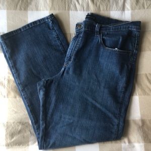 Lee Relaxed Fit with Stretch Size 14P